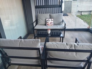 Set de Mesa y Sofás para Terraza