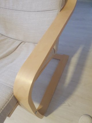 Sillón IKEA Pöang con reposapiés