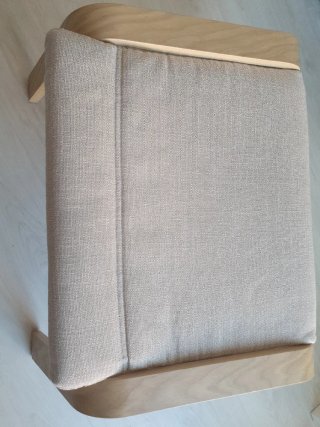Sillón IKEA Pöang con reposapiés