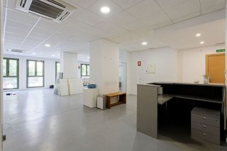Oficina en alquiler en Sants-Badal en Barcelona