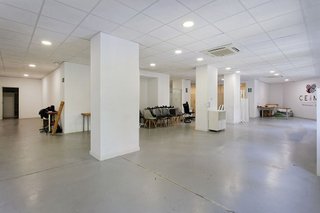 Oficina en alquiler en Sants-Badal en Barcelona