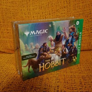 Magic The Gathering: The Hobbit Gift Bundle