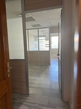 Oficina en alquiler en Buhaira - Huerta del Rey en Sevilla