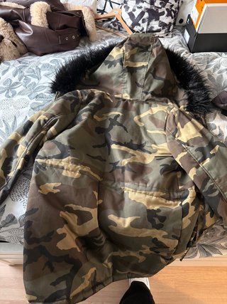 Chaqueta Militar con Capucha de Pelo