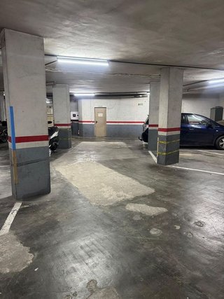 Garaje en alquiler en El Poble Sec - Parc de Montjuïc en Barcelona