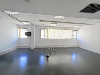Oficina en alquiler en Les Corts en Barcelona