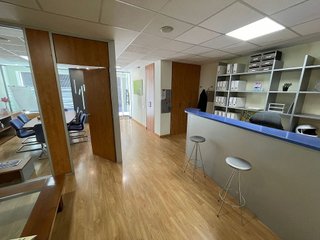 Oficina en alquiler en Les Corts en Barcelona