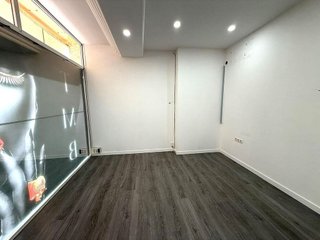 Local comercial en alquiler en Carranque - Haza Cuevas en Málaga