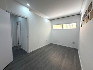 Local comercial en alquiler en Carranque - Haza Cuevas en Málaga