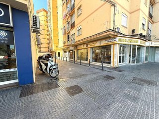 Local comercial en alquiler en Carranque - Haza Cuevas en Málaga