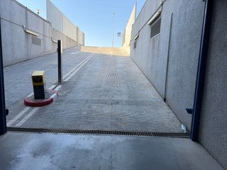 Garaje en alquiler en San Jerónimo en Sevilla