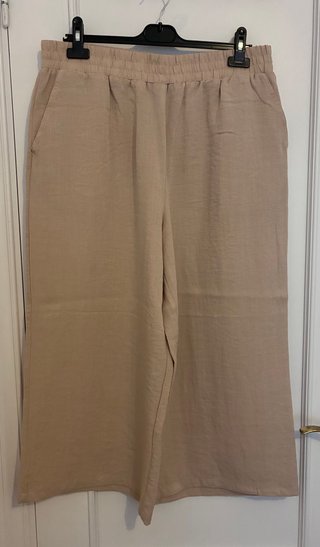 Pantalón culotte de lino beige