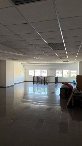 Local comercial en alquiler en Polígonos - Recinto Ferial Cortijo de Torres en Málaga