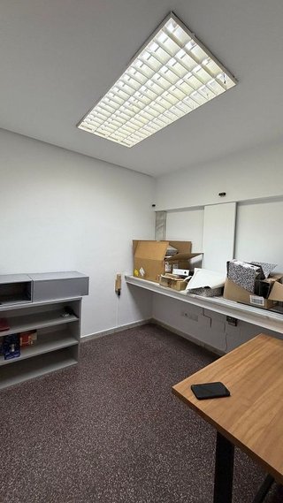 Local comercial en alquiler en Polígonos - Recinto Ferial Cortijo de Torres en Málaga