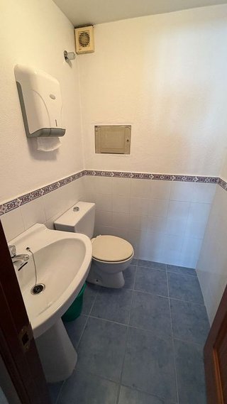 Local comercial en alquiler en Polígonos - Recinto Ferial Cortijo de Torres en Málaga