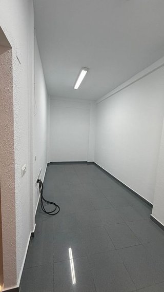 Local comercial en alquiler en Polígonos - Recinto Ferial Cortijo de Torres en Málaga