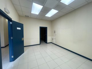 Local comercial en alquiler en Cascajos - Piqueras en Logroño
