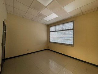 Local comercial en alquiler en Cascajos - Piqueras en Logroño