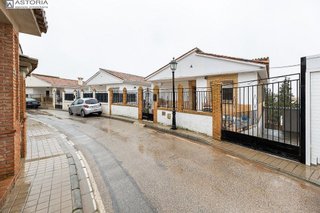 Chalet en venta en Huétor Vega