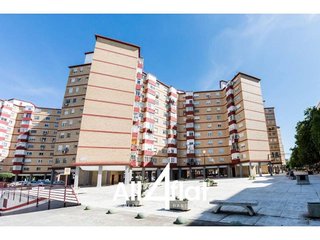 Piso en alquiler en La Jota en Zaragoza