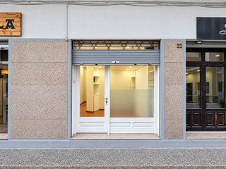 Local comercial en alquiler en Eixample Nord – La Devesa en Girona
