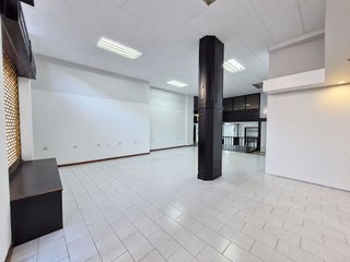 Local comercial en venta en Centro en Torrelavega