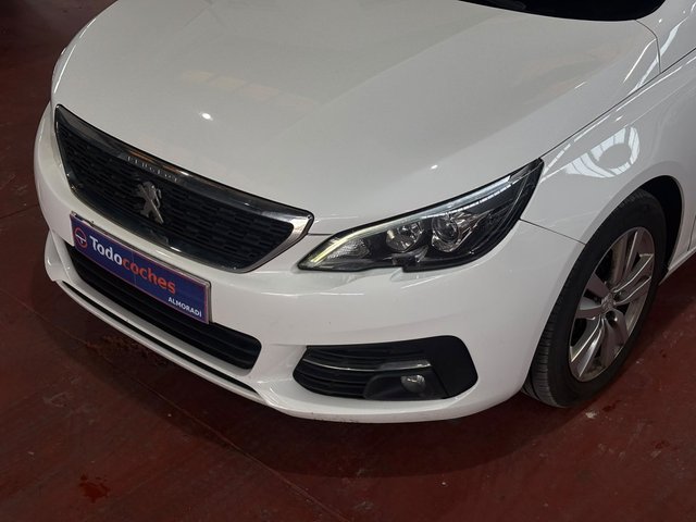 Peugeot 308 5P Active Pack BlueHDi 130 S&S MAN