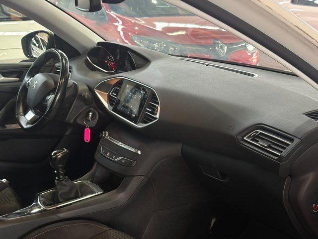 Peugeot 308 5P Active Pack BlueHDi 130 S&S MAN