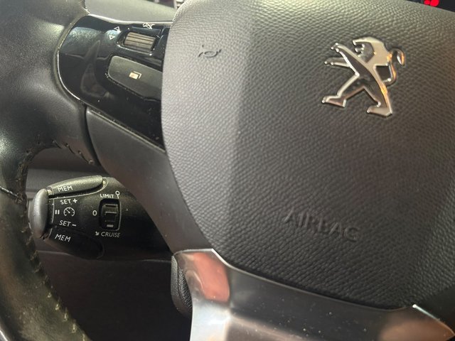 Peugeot 308 5P Active Pack BlueHDi 130 S&S MAN