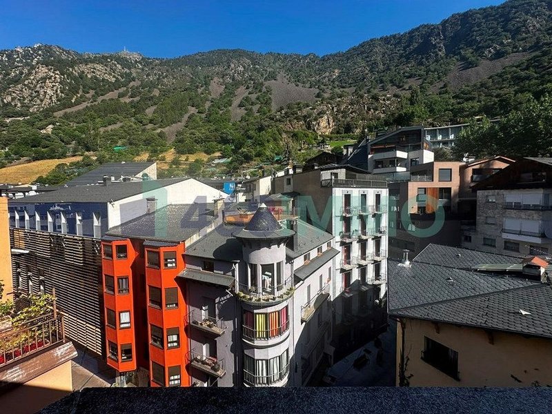 Pis de 4 habitacions de lloguer a Andorra la Vella · 26 de 60