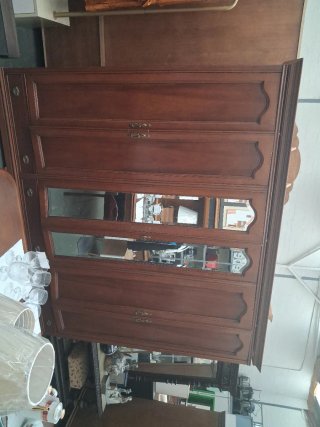 Armario de madera maciza con espejos Clasico