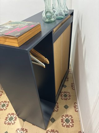 Cajonera azul con colgador
