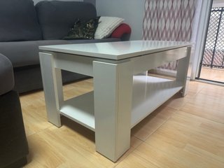 Mesa de centro elevable blanca