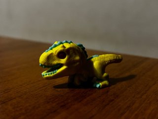 Kinder Joy Sorpresa Jurassic World Indominus