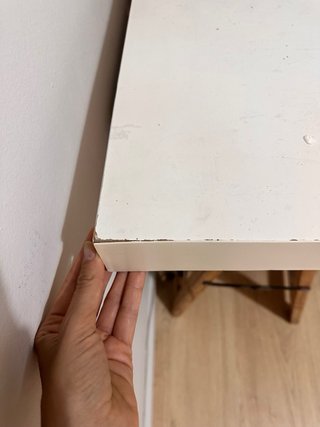 Escritorio de madera con caballetes