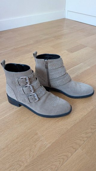 Botines Ante con Tachuelas Pull & Bear Talla 38
