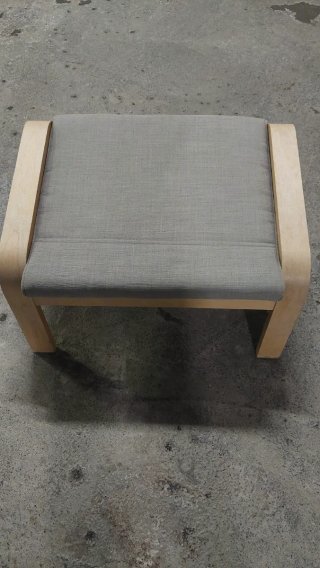 Reposapiés Ikea Poäng