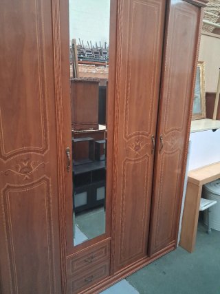 Armario madera maciza clásico gran capacidad