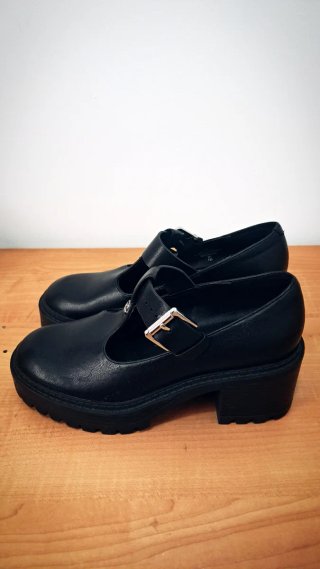 Zapatos Mary Jane Plataforma Guess GBG Los Ángeles