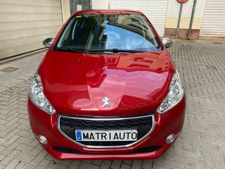Peugeot 208 2014