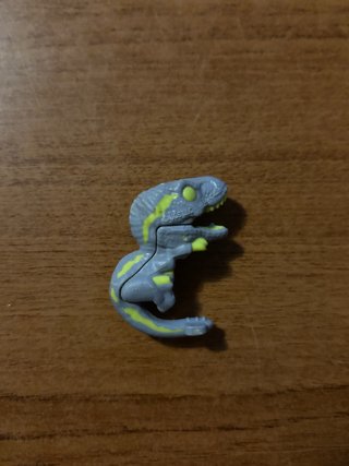 Kinder Joy Sorpresa Jurassic World Scorpios Rex