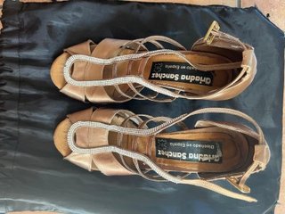 Zapatos de baile Ariadna Sanchez dorados