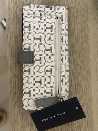Cartera Tommy Hilfiger nueva