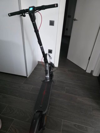 Ninebot F3 Patinete Eléctrico con 1 km de uso