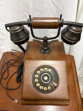 Teléfono Antiguo de Rueda