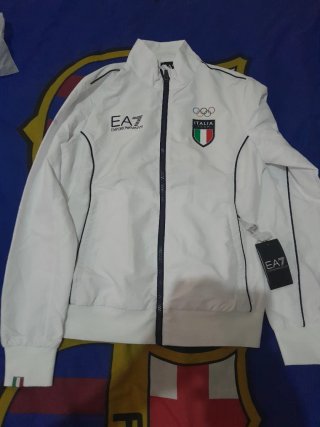 Chándal EA7 Mujer Blanco disponible en M también