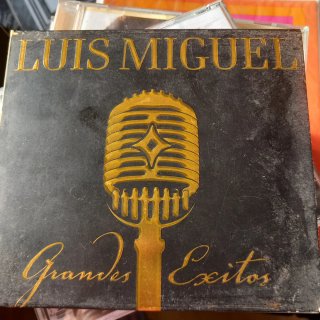 3 CDs de Luis Miguel. 1 doble de grandes éxitos