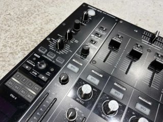 Pioneer DJ DJM-900NXS2 + Flightcase