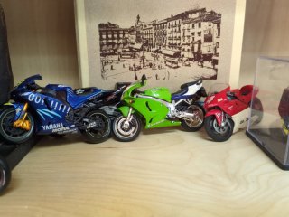 Collezione moto e casco da collezione