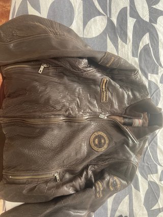 Cazadora de cuero Chevignon 57 Talla L